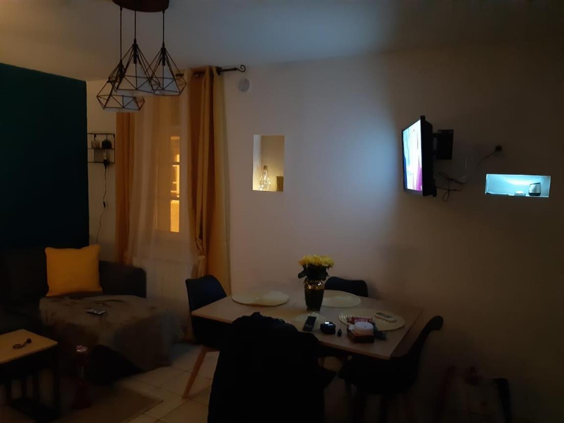 O Bon Endroit Apartment Carcassonne Luaran gambar